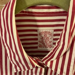 Classic shirt style red and white striped